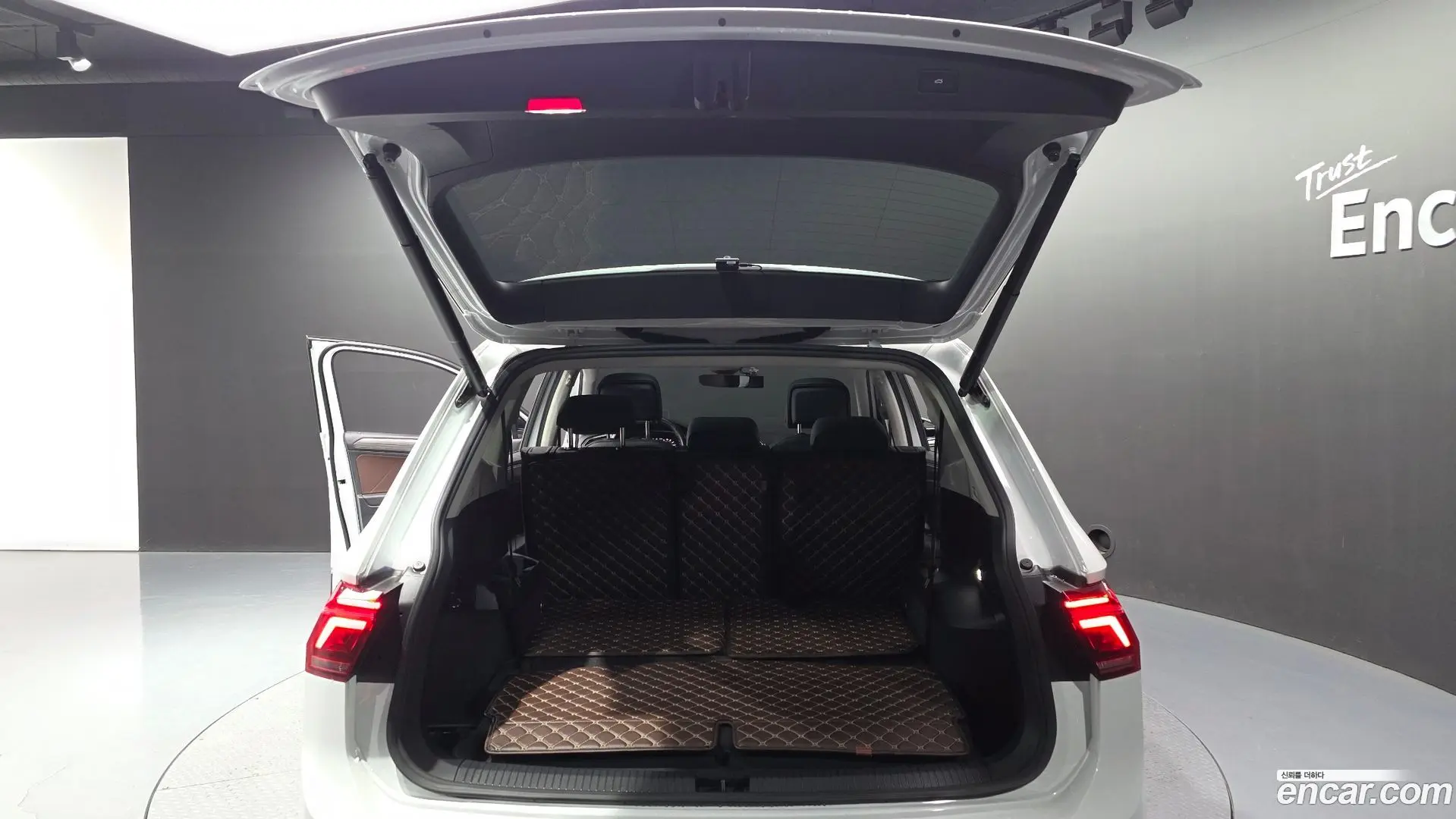 Volkswagen Tiguan 2.0 TSI Prestige