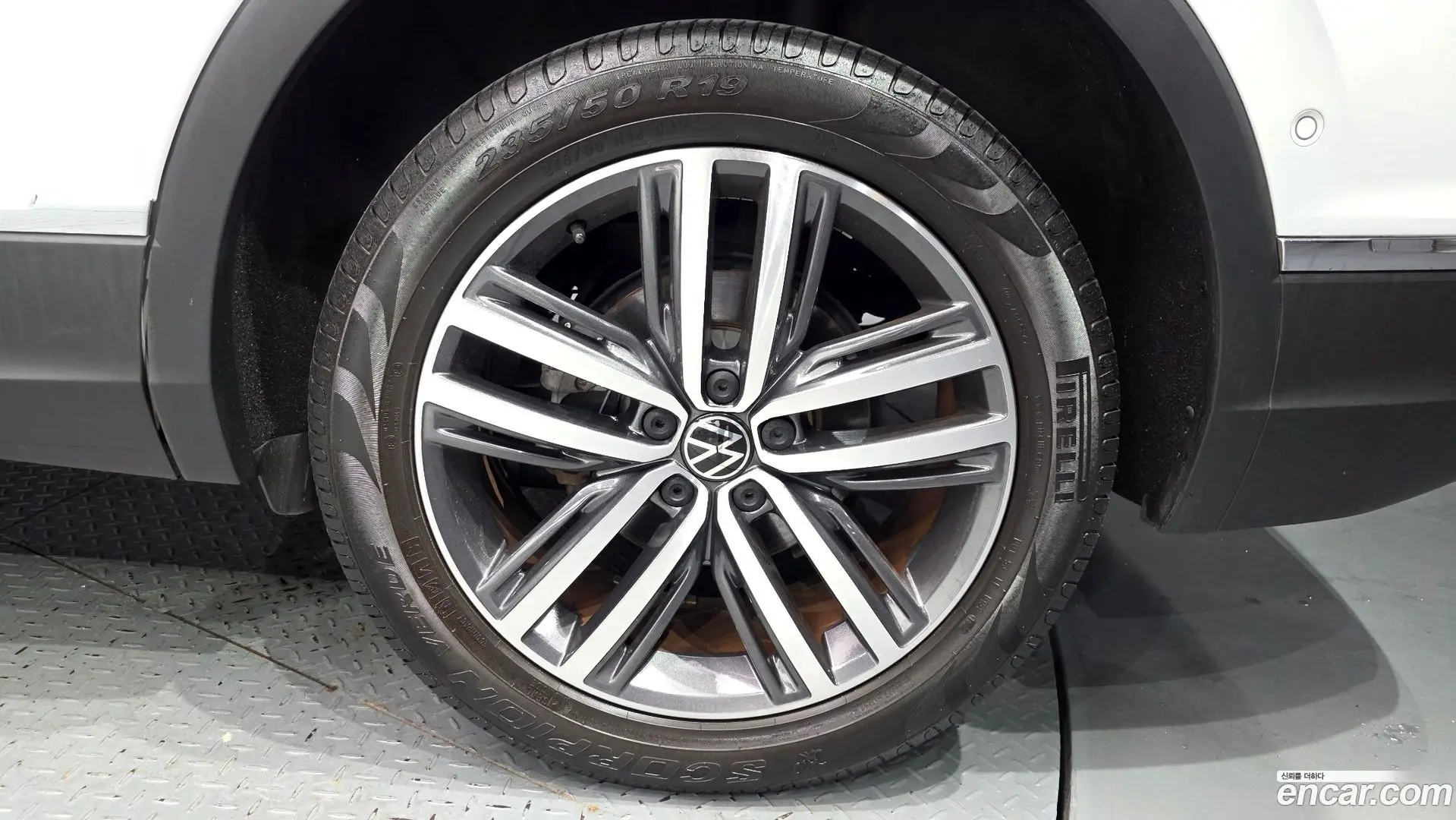 Volkswagen Tiguan 2.0 TSI Prestige