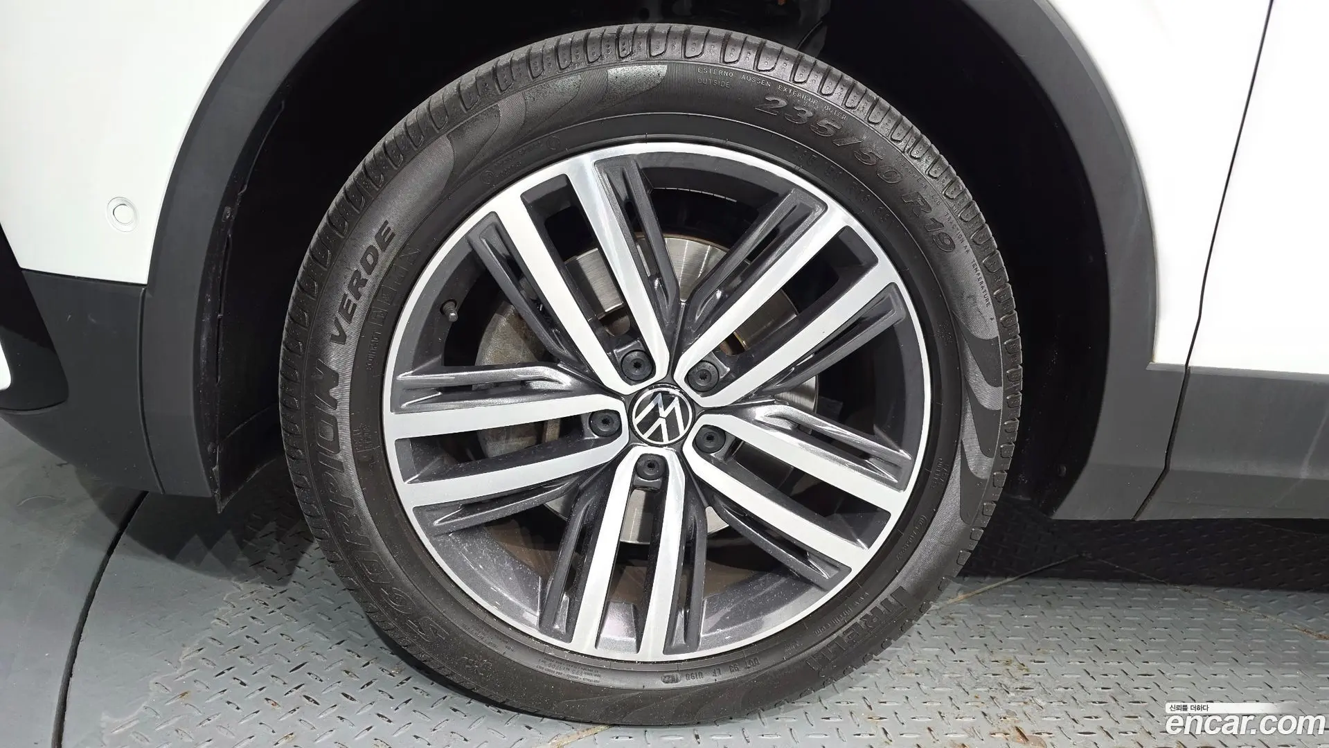 Volkswagen Tiguan 2.0 TSI Prestige