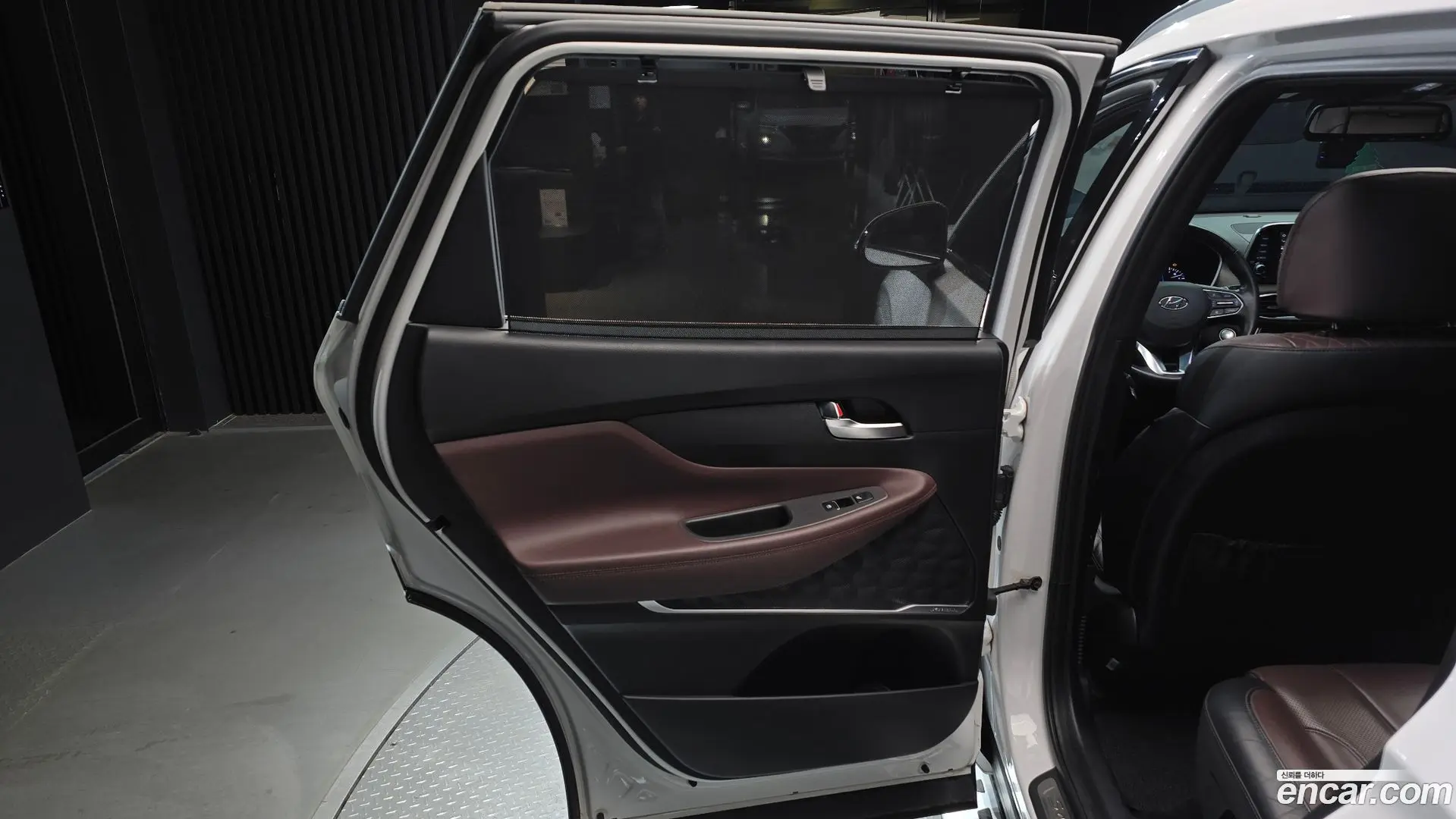 Hyundai Santafe Gasoline 2.0T 2WD
