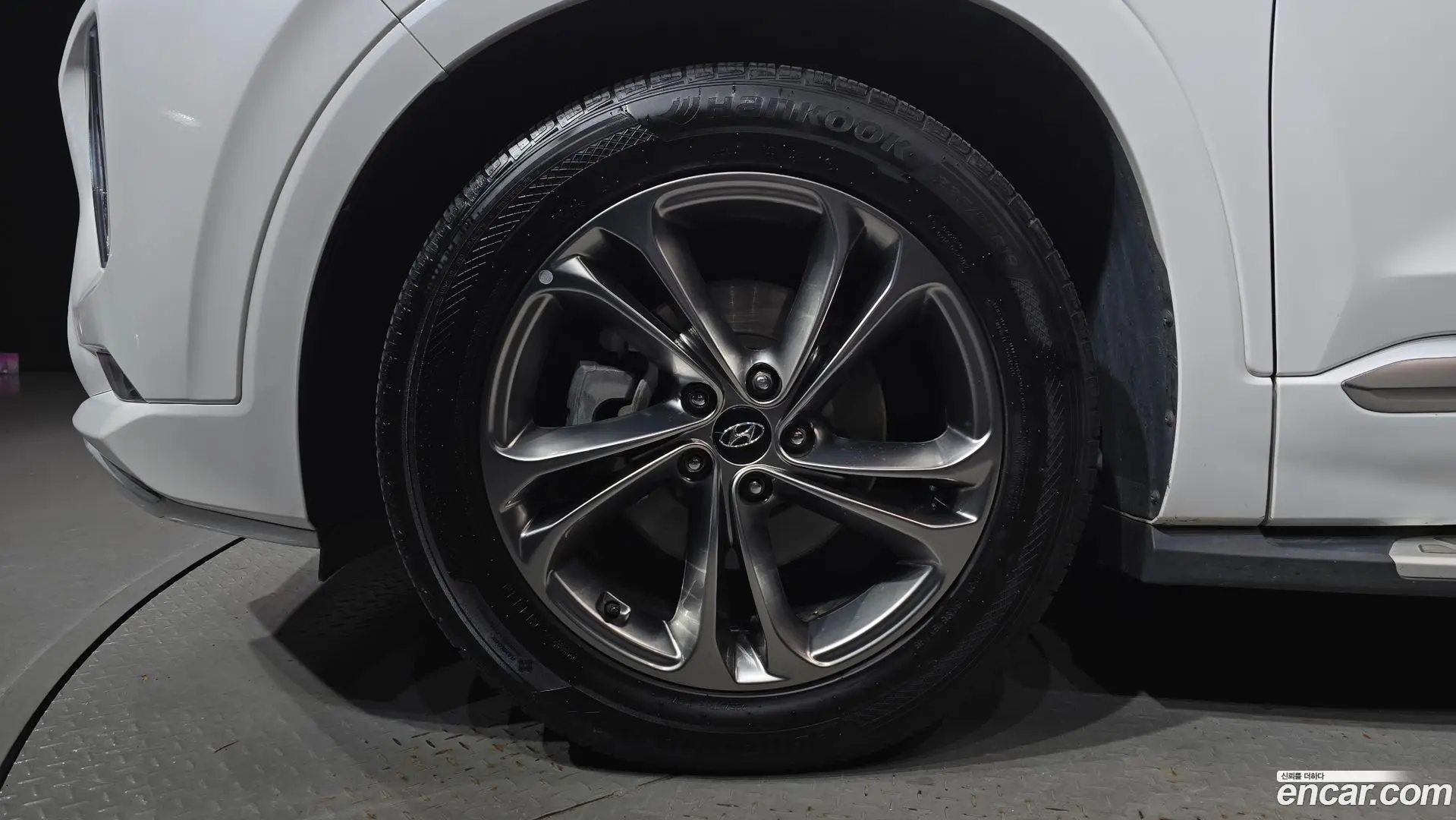 Hyundai Santafe Gasoline 2.0T 2WD