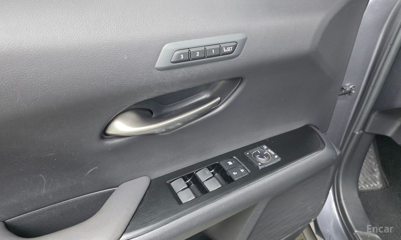 Lexus UX250h 2.0 AWD 2019