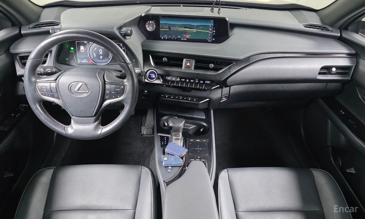 Lexus UX250h 2.0 AWD 2019