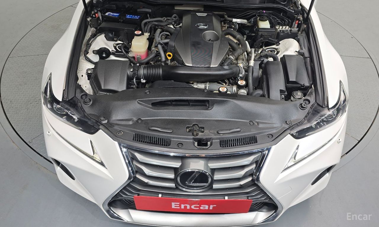 Lexus New IS200t Supreme 2017