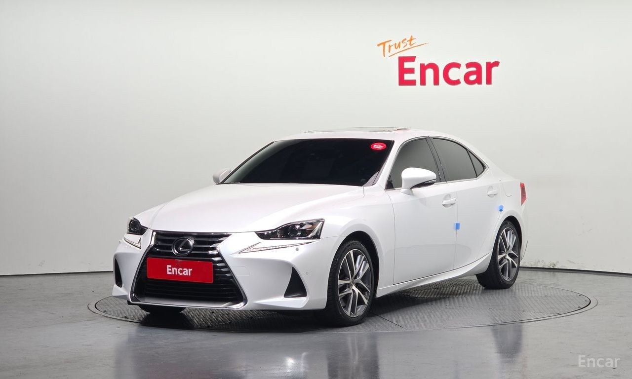 Lexus New IS200t Supreme 2017