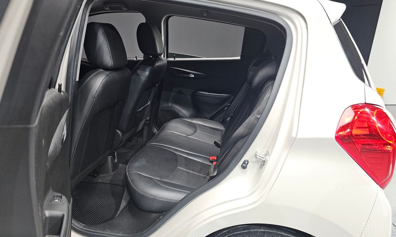 Chevrolet (GM Daewoo) The Next Spark LT 2017
