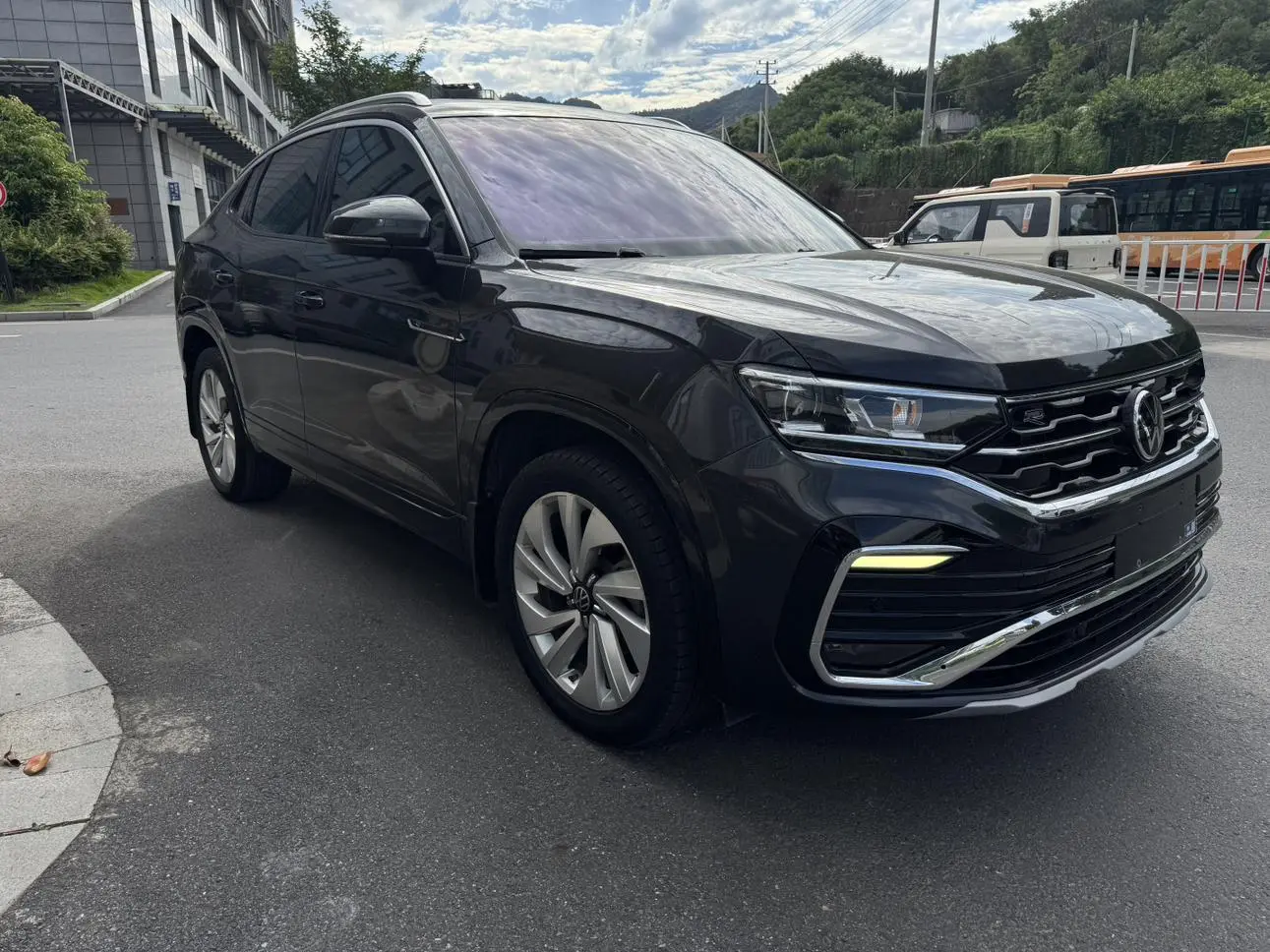 Volkswagen Tayron X 2020 330TSI 2WD Premium Smart Connected